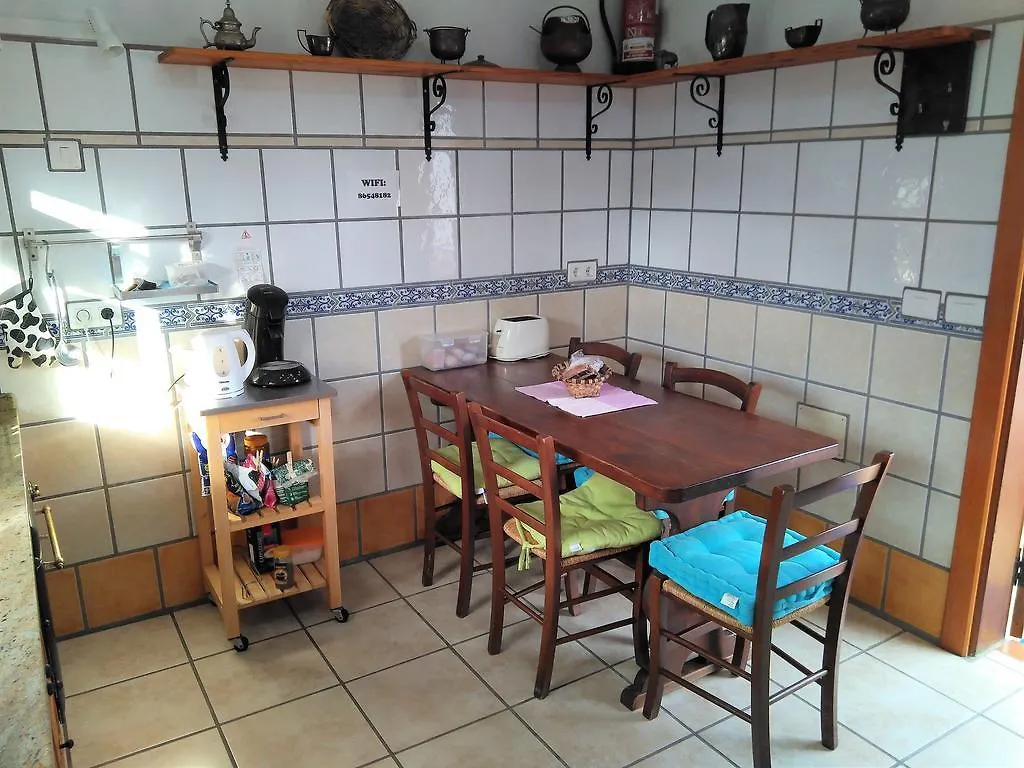 El Cerro De La Luna Guest House Arona  2*, Arona (Tenerife) Spain